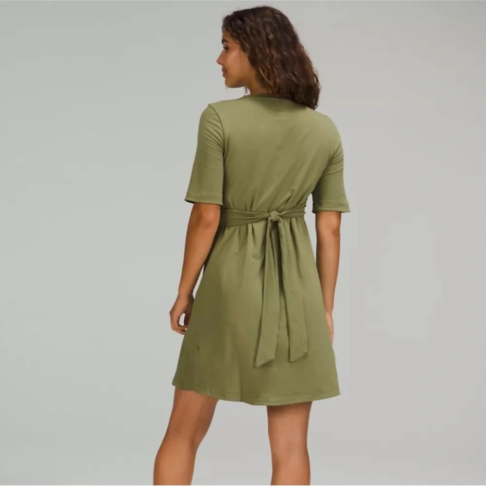 NWT $106 Lululemon Cotton Wrap Front T-Shirt Dress Size 2 Bronze‎ Green